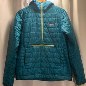 Teal and yellow accented Patagonia puffy